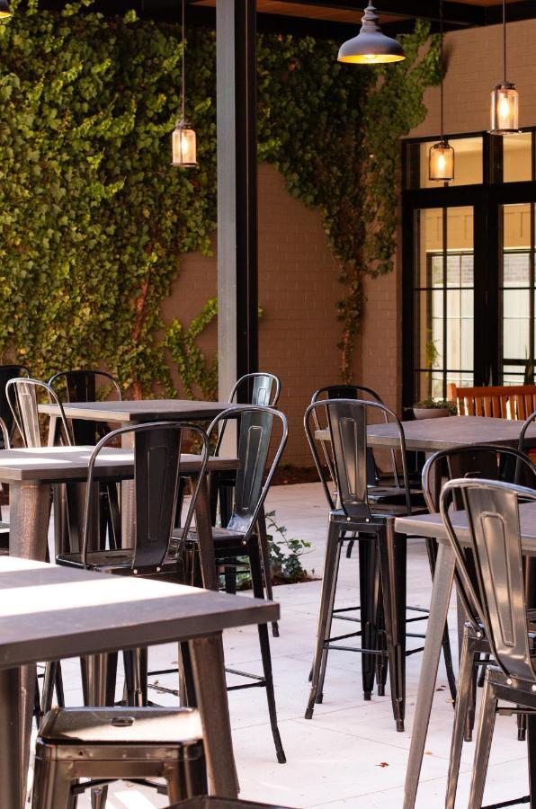 Meeting House Boutique Hotel ฟอลส์เชิร์ช ภายนอก รูปภาพ